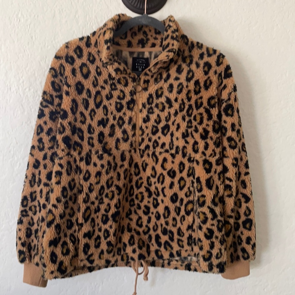 Billabong cheetah print pullover